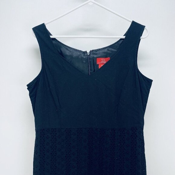 Oscar By Oscar De La Renta Dress Size 10 Women’s Black Eyelet Floral - Picture 4 of 9